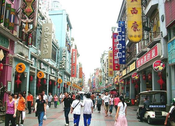 A busy Chinese street