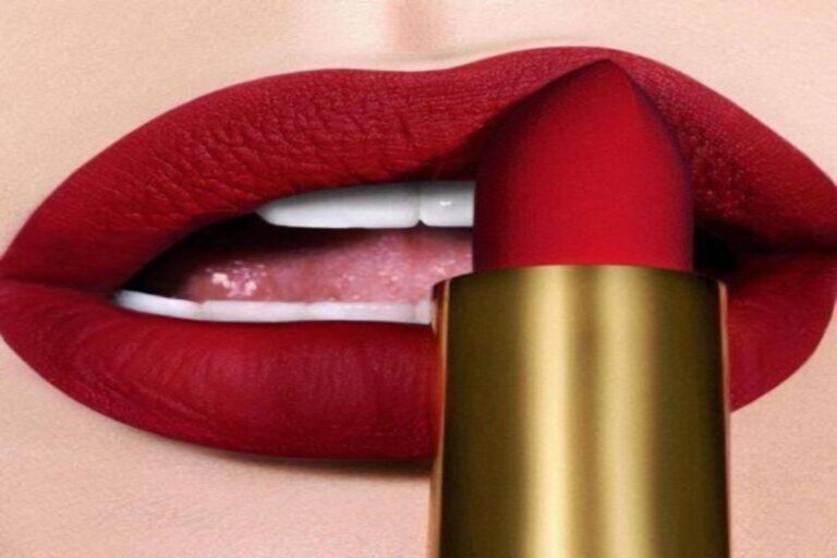 Tips on How To Select the Perfect Lipstick Shade for Your Skin