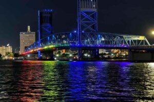 A picture of the Main Street Bridge.