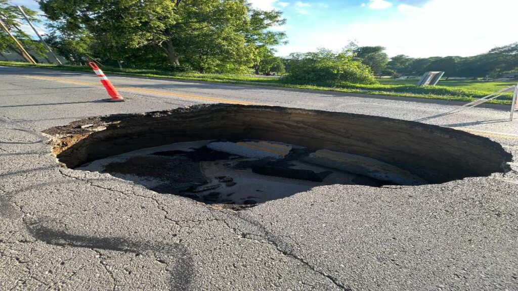 Sink hole