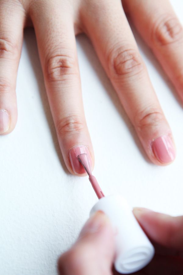 How To Paint Nails