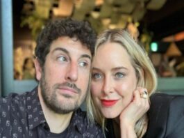 Jenny Mollen and her husband Jenny Mollen and her husband Jason Biggs