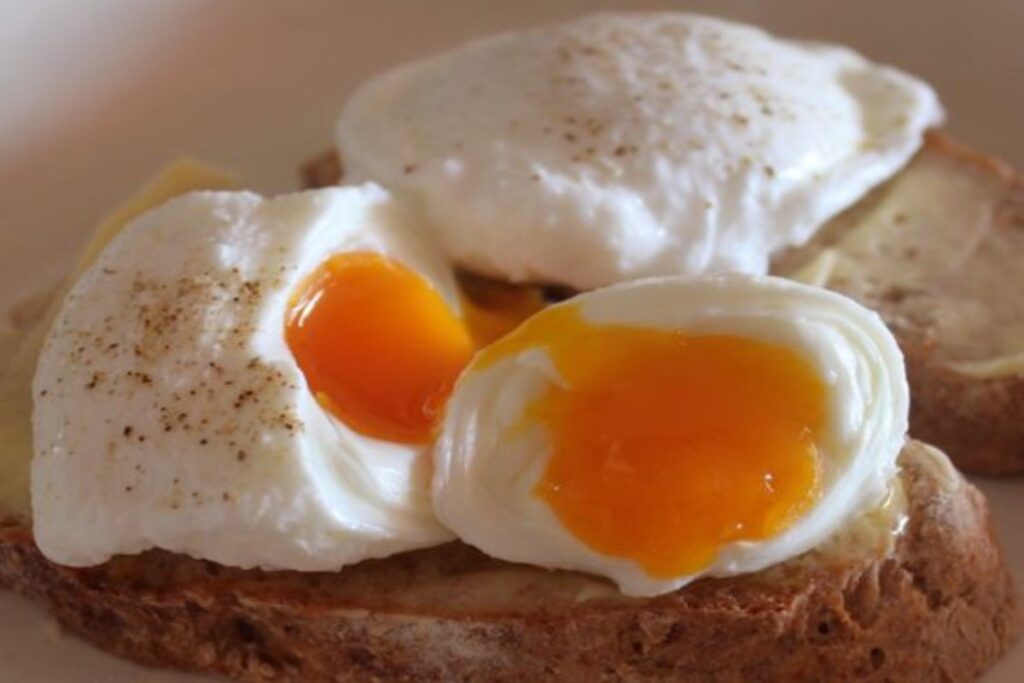 A picture of a poached egg