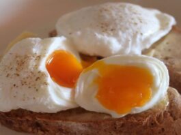 A picture of a poached egg