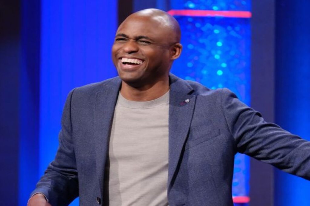 A picture of Wayne Brady