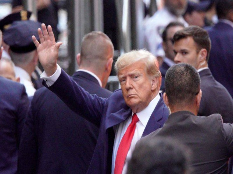 Trump waving