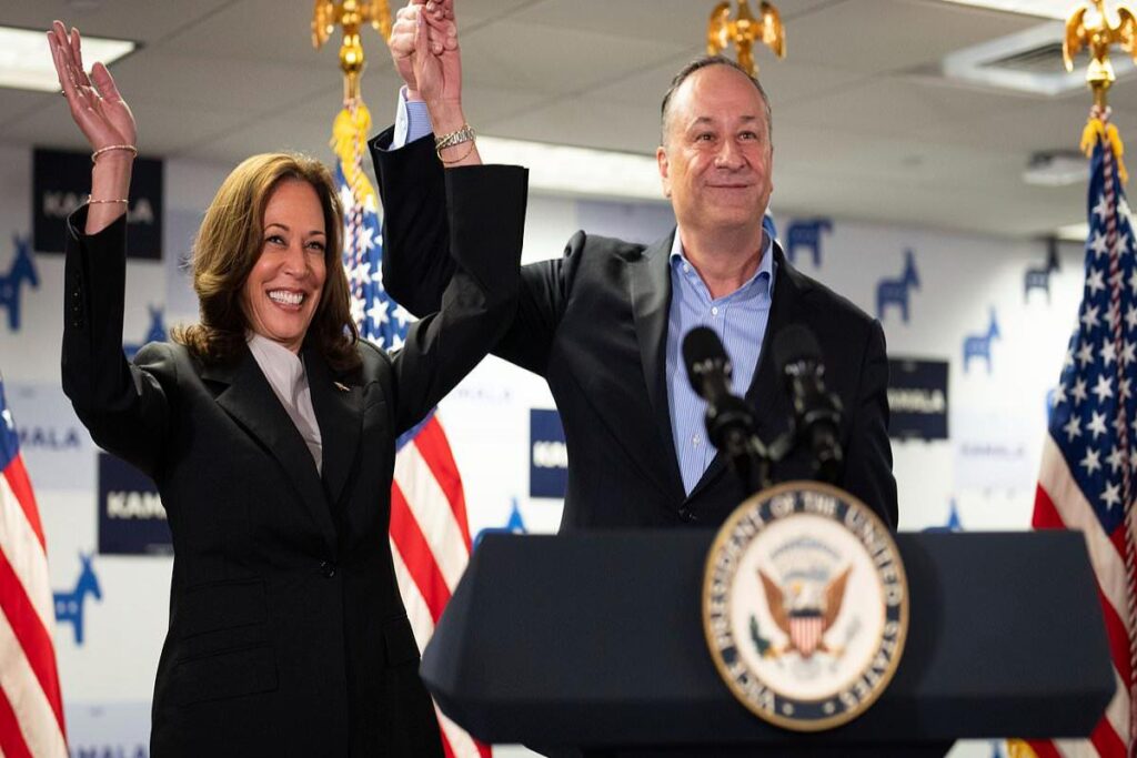 A picture of Doug Emhoff and Kamala Harris