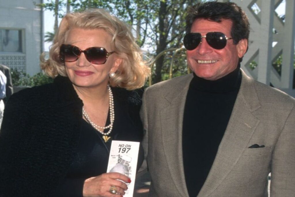 A picture of Gena Rowlands and Robert Forrest