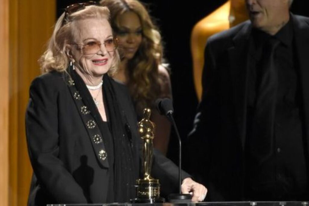 A picture of Gena Rowlands at the oscars.