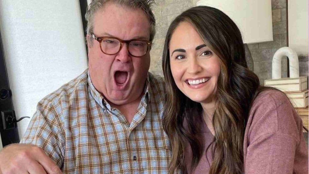 A picture of Eric Stonestreet and Lindsay Schweitzer