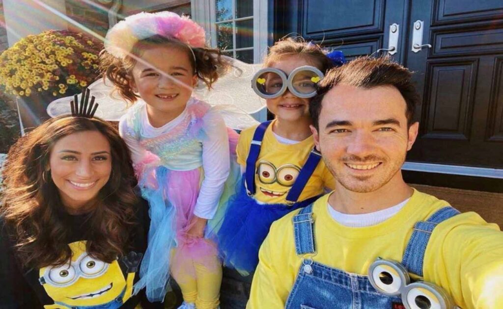 Kevin Jonas and family