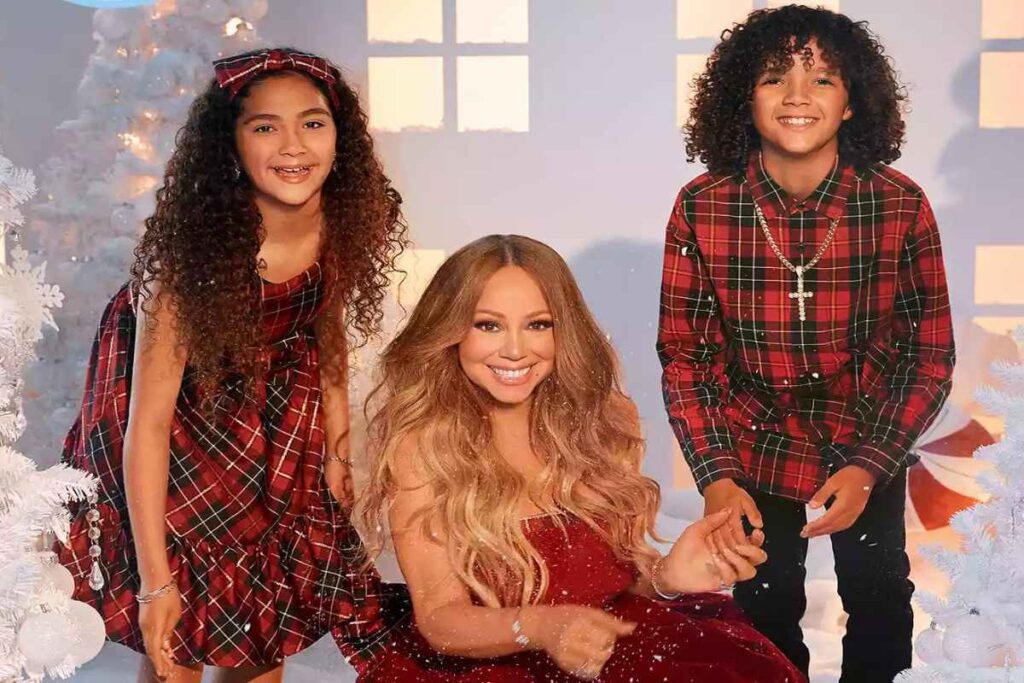 A picture of Mariah Carey and her children