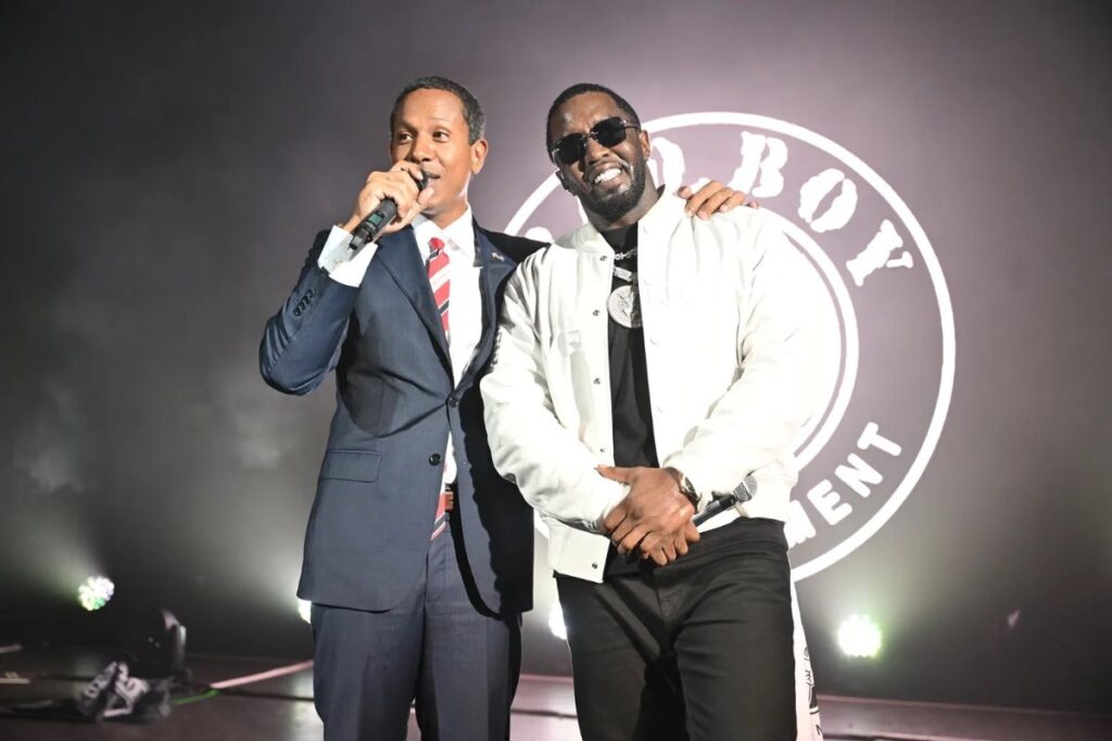 A picture of Shyne Barrow and Sean Combs