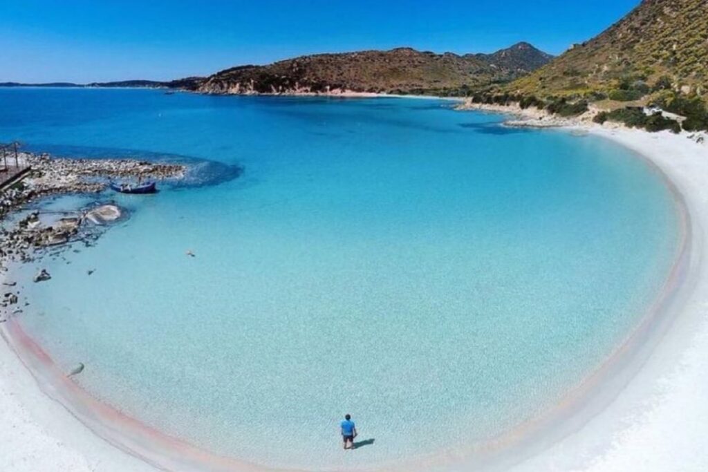 A picture of a Beach in Italy