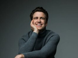 A picture of Gavin Creel