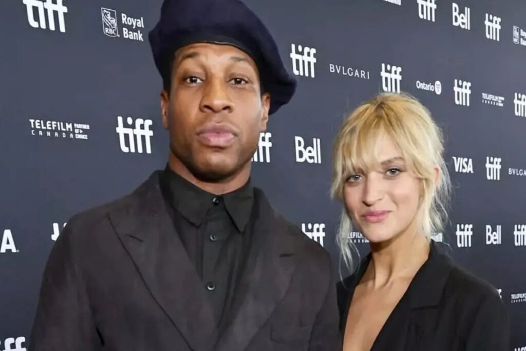 A picture of Jonathan Majors and Grace Jabbari