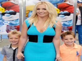 A picture of Britney and her kids