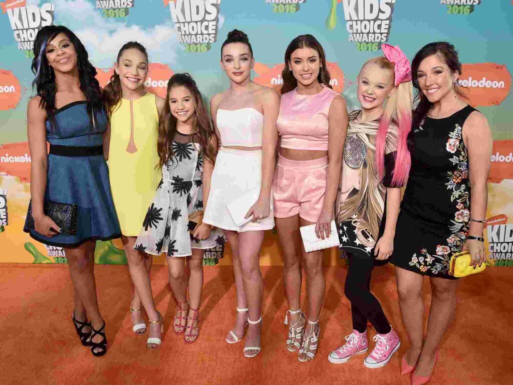 A picture of Dance moms movie cast 