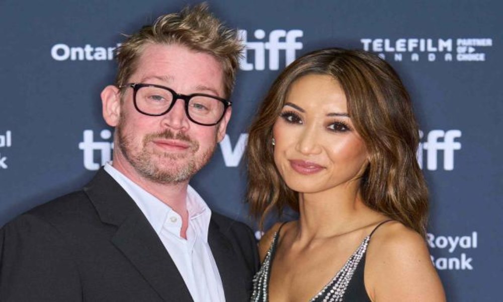 A picture of Macaulay Culkin and Brenda Song