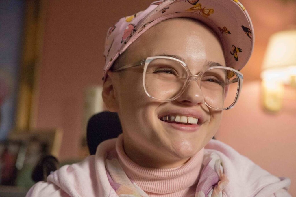 A picture of Joey King in "The Act" movie