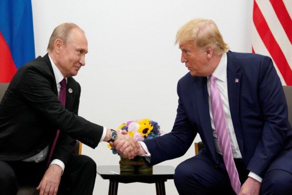 A picture of Donald Trump and Vladimir Putin