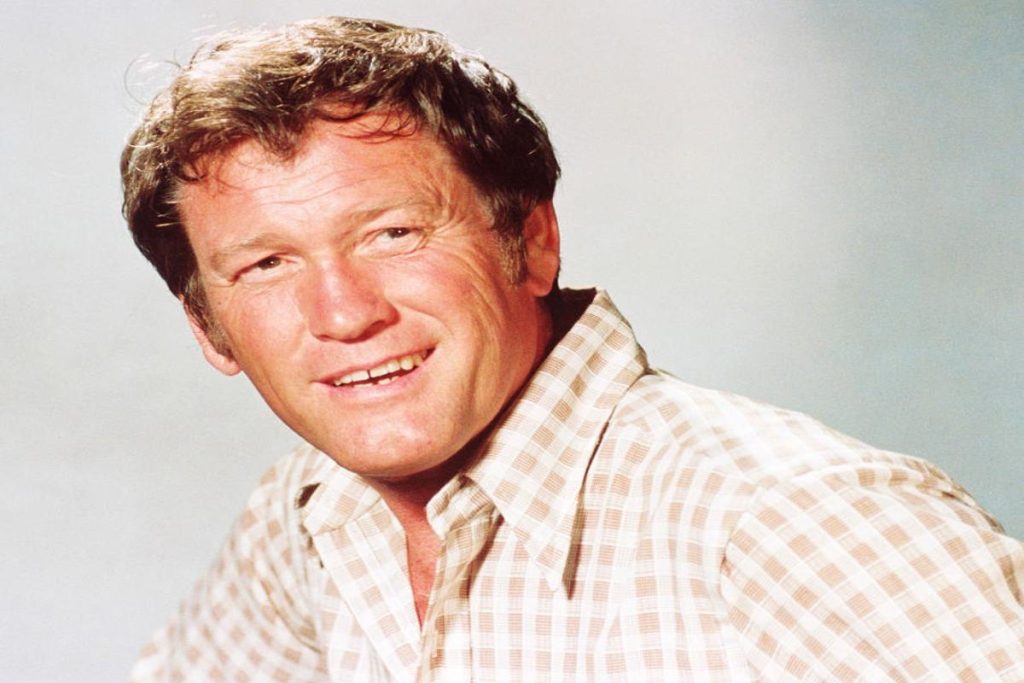 A picture of Earl Holliman