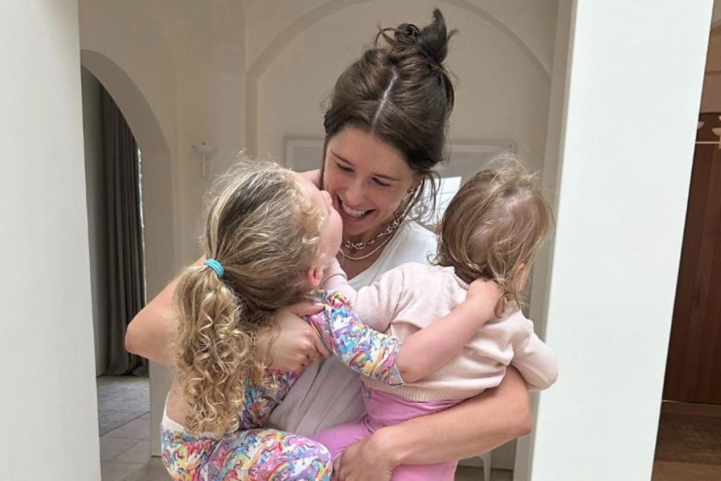 A picture of Katherine Schwarzenegger and her Kids