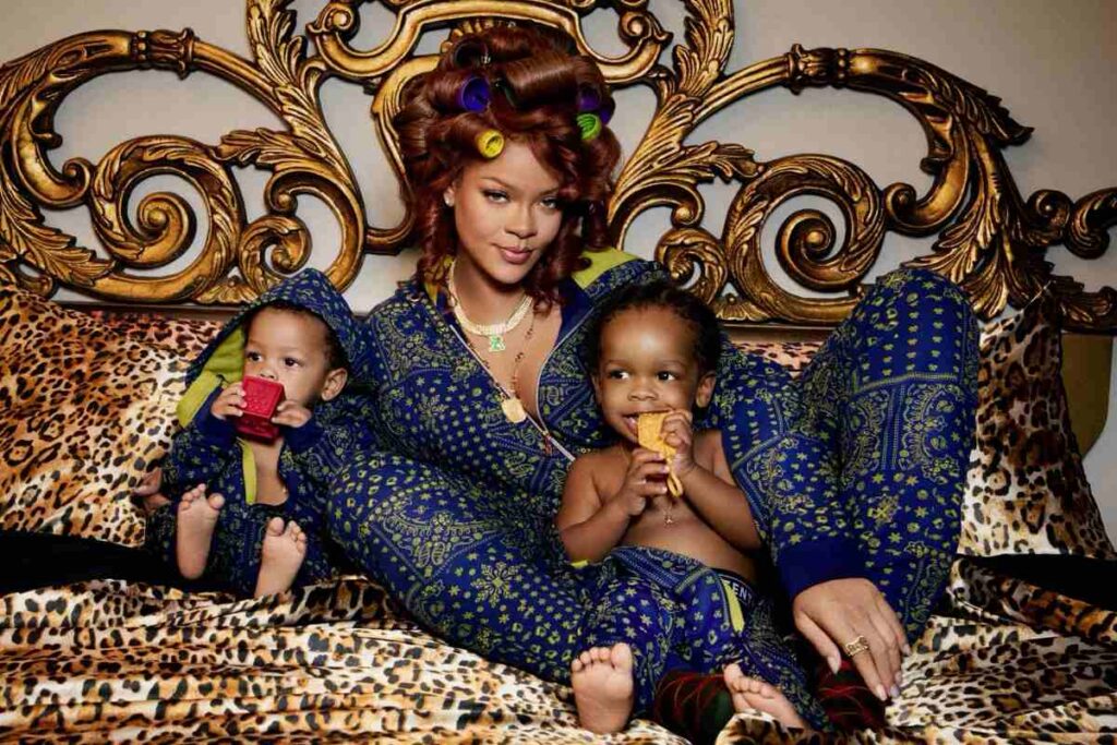 A picture of Rihanna and her kids