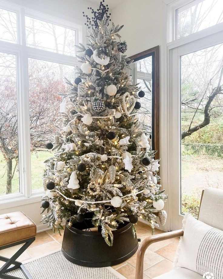 A decorated christmas tree