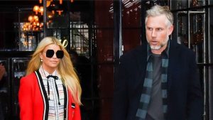 Jessica Simpson and Eric Johnson out and about