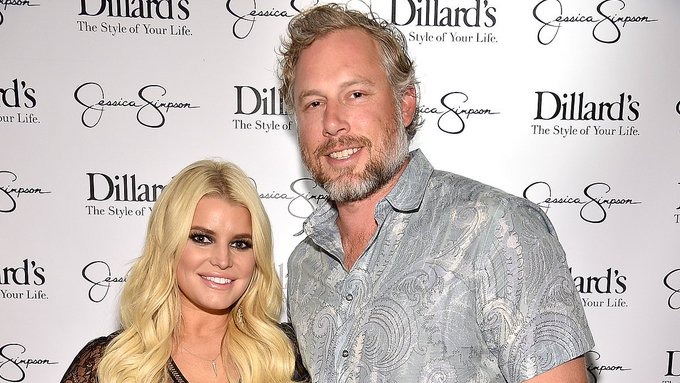 Jessica Simpson and Eric Johnson on the red carpet