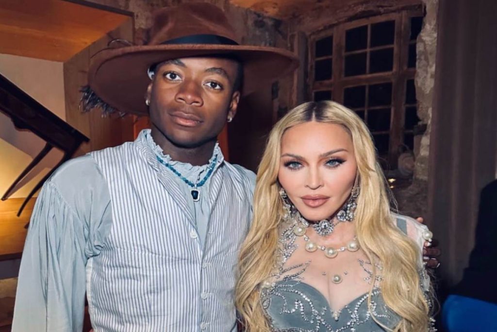 A picture of Madonna and David Banda