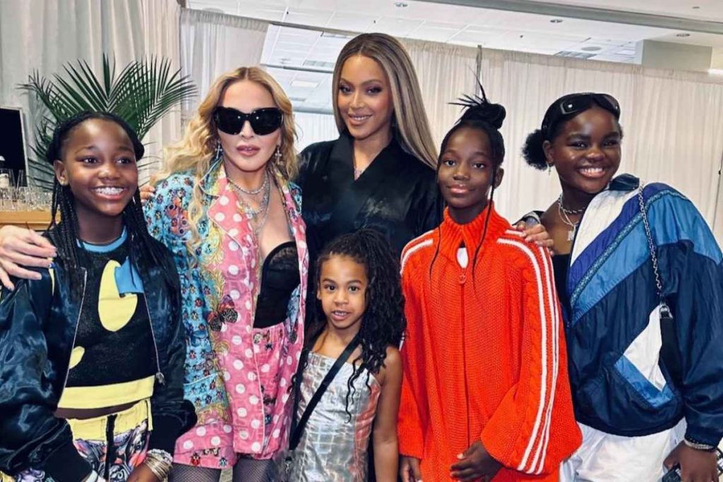 A picture of Madonna, her children Rumi and Beyence