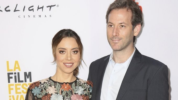 Aubrey Plaza with her now-late husband Jeff Baena