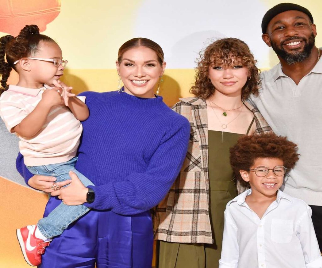 A Picture of Allison Holker's Daughter and the rest of the Family