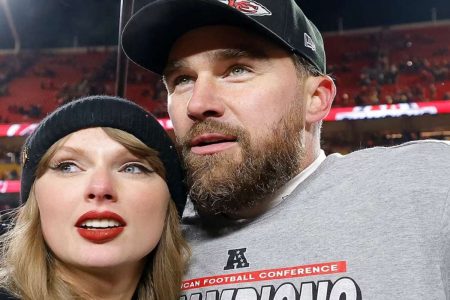 A Picture of Taylor Swift and Travis Kelce