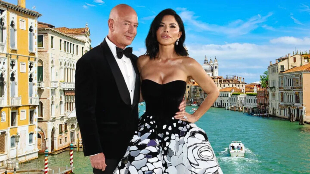 Jeff Bezos and Lauren Sanchez