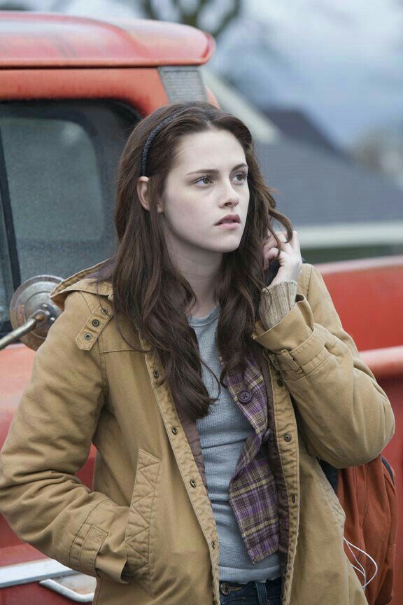 Image of Bella Swan, cast of Twilight